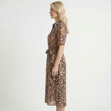 Load image into Gallery viewer, Jo Champ Raglan Shirtwaister - Leopard