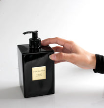 Load image into Gallery viewer, Cape Island Luxury Lotion 500ml Glass Bottle - Black Gold