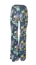 Load image into Gallery viewer, Rush Resort Luxe Pants - Cobalt Leopard