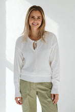 Load image into Gallery viewer, Trinity Blubelle Jersey - White