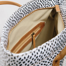 Load image into Gallery viewer, IY Classic Tote - African Tweed White