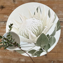 Load image into Gallery viewer, Tableart Placemats Round 4pk - White King Protea