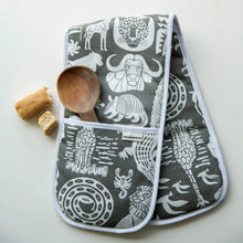 Load image into Gallery viewer, Pair of oven mitts with animal pattern on a white background