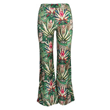 Load image into Gallery viewer, Rush Resort Activewear Luxe Pants - Wild Emerald