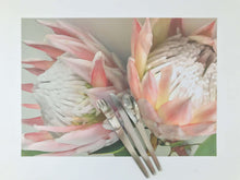 Load image into Gallery viewer, Tableart Disposable Placemats - King Protea Pink