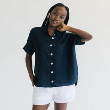 Load image into Gallery viewer, Janni &amp; George S/S Linen Shirt - Navy
