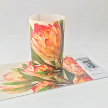 Load image into Gallery viewer, Tableart Lantern - Protea Robijn Red

