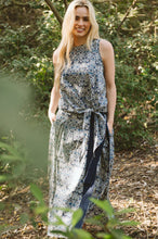 Load image into Gallery viewer, Trinity Libby Top - Navy
