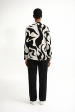 Load image into Gallery viewer, Jo Champ Printed Winter V-Neck Top - Black &amp; White
