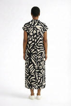 Load image into Gallery viewer, Jo Champ Collared Maxi Dress - Black &amp; White
