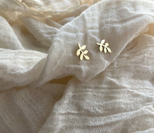 Load image into Gallery viewer, Liwo Sterling Silver Small Leaves #2 Studs
