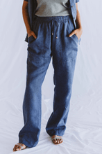 Load image into Gallery viewer, Trinity Ivy Trouser - Navy
