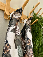 Load image into Gallery viewer, JW Designs Tea Towel - Jungle White
