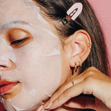 Load image into Gallery viewer, Lumi Glo Skin Soother Sheet Mask
