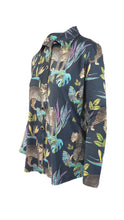 Load image into Gallery viewer, Rush Resort Luxe Shirt - Cobalt Leopard
