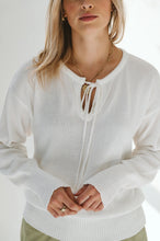 Load image into Gallery viewer, Trinity Blubelle Jersey - White
