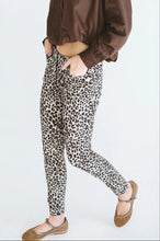 Load image into Gallery viewer, Trinity Renata Skinny Trouser - Leopard
