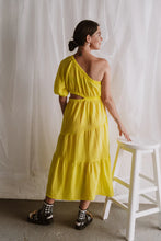 Load image into Gallery viewer, Brit Bom Comes in Waves Dress - Yellow
