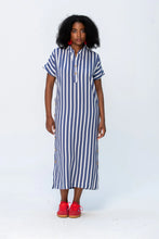 Load image into Gallery viewer, Signature Iris Kaftan - Blue &amp; White
