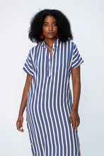 Load image into Gallery viewer, Signature Iris Kaftan - Blue &amp; White
