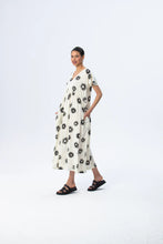 Load image into Gallery viewer, Signature Riviera Dress - Crème/Black
