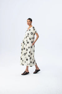 Signature Riviera Dress - Crème/Black