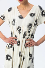 Load image into Gallery viewer, Signature Riviera Dress - Crème/Black
