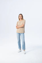 Load image into Gallery viewer, Signature Aspen Summer Tee - Crème /White
