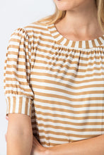 Load image into Gallery viewer, Signature Aspen Summer Tee - Crème /White
