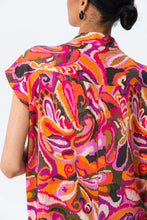 Load image into Gallery viewer, Signature Cassis Shirt -Pink Abstract
