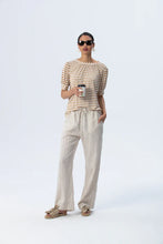 Load image into Gallery viewer, Signature Aspen Summer Tee - Crème /White
