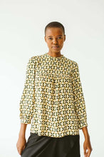 Load image into Gallery viewer, Trinity Shirt - Olive print
