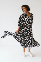 Load image into Gallery viewer, Trinity Jaipur Leaf Dress - Black &amp; White
