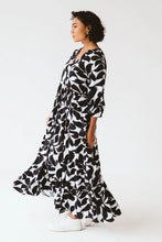 Load image into Gallery viewer, Trinity Jaipur Leaf Dress - Black &amp; White
