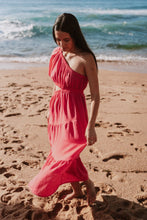 Load image into Gallery viewer, Brit Bom Comes in Waves Dress - Fuschia
