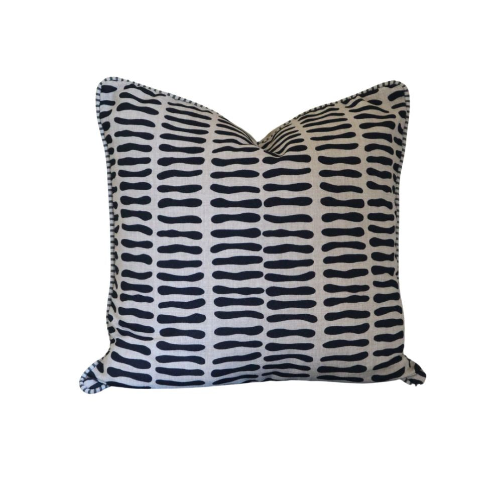 H & H Linen Look Black Seedpod on Raffia Cushion Cover - 60x60