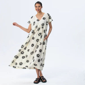 Signature by Des Riviera Dress - Black & Cream