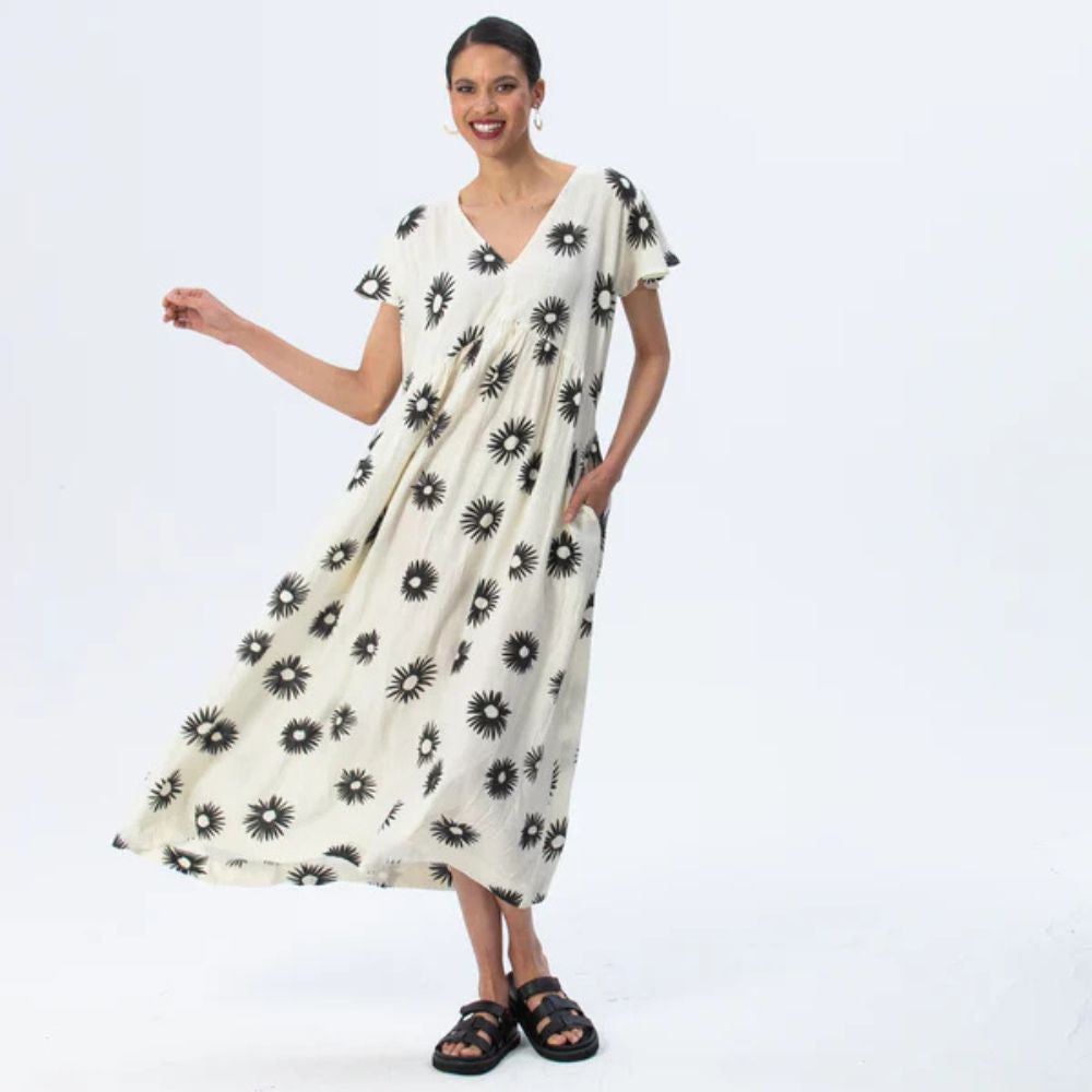 Signature by Des Riviera Dress - Black & Cream