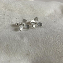 Load image into Gallery viewer, Liwo Silver Fiore Studs
