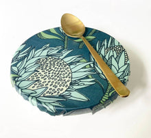 Load image into Gallery viewer, A Love Supreme Buzzy Wraps Gift Pack - Protea Blue on Gunmetal
