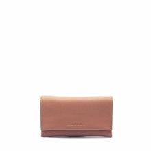 Load image into Gallery viewer, Evie Three-Quarter Pebble Leather Trifold Wallet - Iced Coffee
