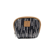 Load image into Gallery viewer, Iy Make-up Pouch - Reed Black
