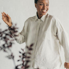 Load image into Gallery viewer, Janni &amp; George Linen shirt - stone
