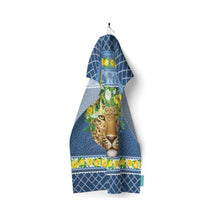 Load image into Gallery viewer, Macaroon Cotton Hand Towel Cape To Congo - Citrine Wreath
