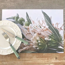 Load image into Gallery viewer, Tableart Disposable Placemats - Wild Dagga
